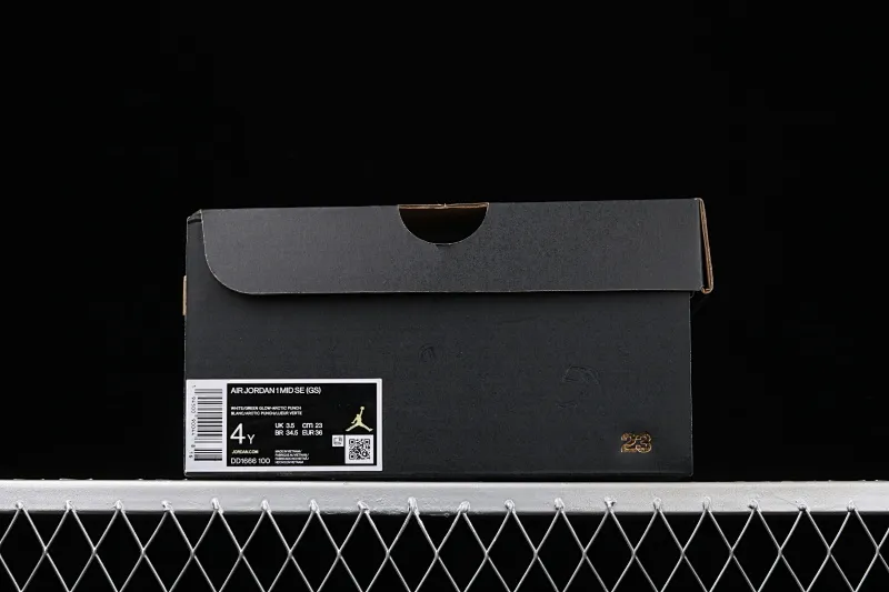 All categories Air Jordan Jordan series basketball shoes Air Jordan 1 Mid G version pure original Air Jordan 1 Mid GS AJ1 Joe 1 Ice Cream Zhongbang basketball shoes DD1666-100